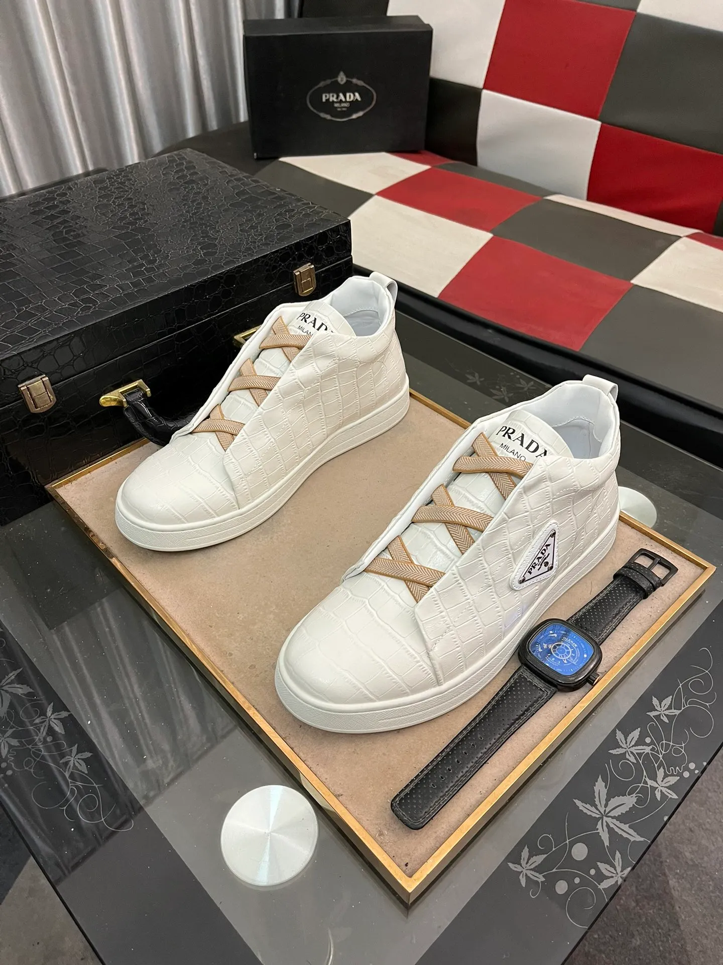 Men's shoes 💰580⌚️⌚️【PRADA】Prada - High-end quality casual sports shoes - Upper: calfskin shoe body with brand metal fasteners, - Inner lining: breathable leather lining - Outsole: ultra-light TPU foam·rubber; molded outsole -Super high quality control·Fine workmanship: highlighted (high-end·luxury·grade) -Size: 38-443️⃣Colors available